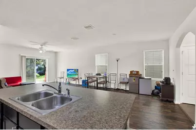 10219 Hawk Storm Avenue, Tampa, FL 33610 - Photo 10