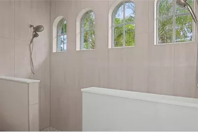 2906 Sutton Oaks Court, Plant City, FL 33566 - Photo 12