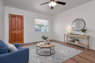 3907 W Pine St, Tampa, FL 33607 - Photo 2