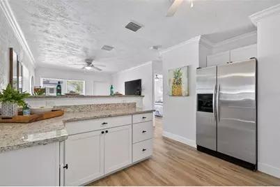 5627 Commonwealth Avenue N, Saint Petersburg, FL 33703 - Photo 12
