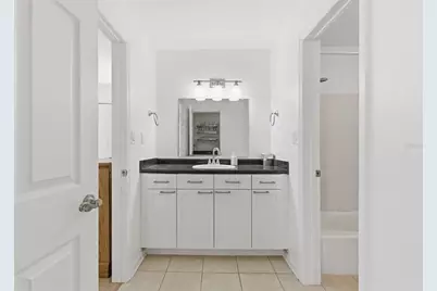 5005 Coquina Key Drive SE #E, Saint Petersburg, FL 33705 - Photo 8