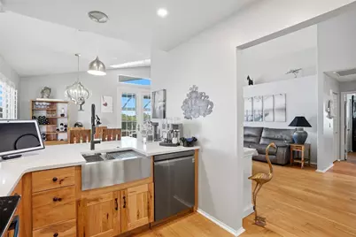 732 Lighthouse Drive, Tarpon Springs, FL 34689 - Photo 18