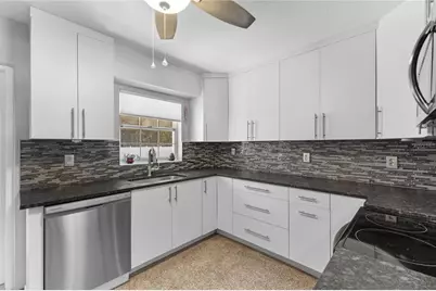 1012 Freemont Street S, Gulfport, FL 33707 - Photo 8