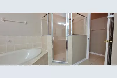 18009 Maui Isle Drive, Tampa, FL 33647 - Photo 24