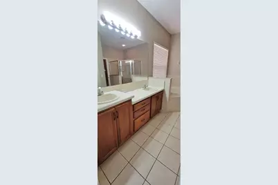 18009 Maui Isle Drive, Tampa, FL 33647 - Photo 22