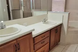 18009 Maui Isle Dr, Tampa, FL 33647 - Photo 22