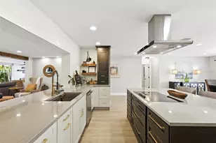 1029 Bal Harbour Dr, Apollo Beach, FL 33572 - Photo 12
