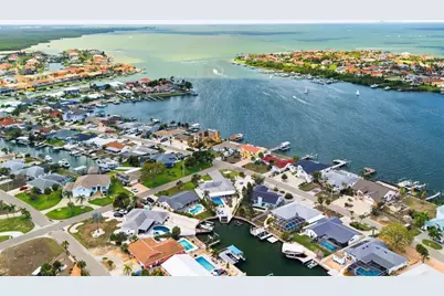 1029 Bal Harbour Drive, Apollo Beach, FL 33572 - Photo 2