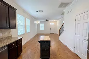 633 Jetstar Ln, Oldsmar, FL 34677 - Photo 2