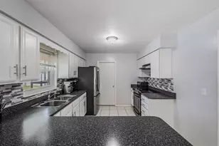 11224 Sheffield Rd, Spring Hill, FL 34608 - Photo 18