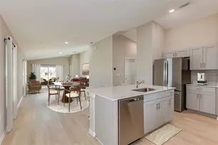 15250 Maude Landing Loop, Wimauma, FL 33598 - Photo 4