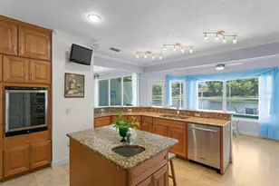 13548 Lake Magdalene Dr, Tampa, FL 33613 - Photo 18