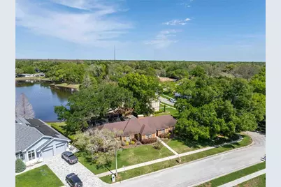 601 Colebrook Court, Lutz, FL 33548 - Photo 2