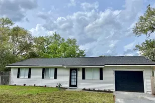 4705 Robin Dr, Saint Cloud, FL 34772 - Photo 1