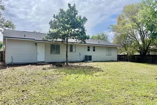 4705 Robin Dr, Saint Cloud, FL 34772 - Photo 10