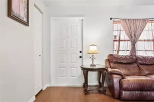 13837 Pathfinder Dr, Tampa, FL 33625 - Photo 4