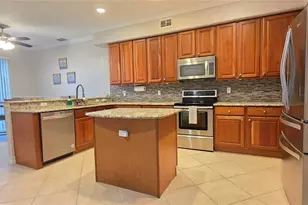 10021 Hart Branch Cir, Orlando, FL 32832 - Photo 8