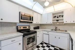 1460 Gulf Blvd, Clearwater Beach, FL 33767 - Photo 18