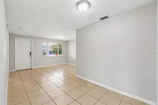 11915 106th St, Largo, FL 33773 - Photo 6