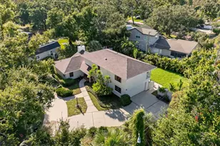 1835 Serpentine Dr S, Saint Petersburg, FL 33712 - Photo 10