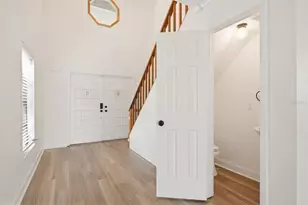 2204 Howard Ln, Tampa, FL 33612 - Photo 8