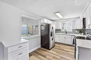 10018 Kingswood Ln, Port Richey, FL 34668 - Photo 8