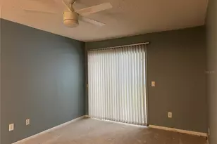 209 NE Lincoln Circle N, Saint Petersburg, FL 33702 - Photo 10