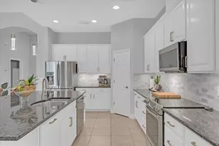 13818 Moonstone Canyon Dr, Riverview, FL 33579 - Photo 12