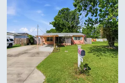 10698 106th Street, Largo, FL 33773 - Photo 1