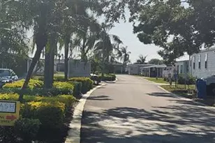 373 Majesty Dr, Clearwater, FL 33761 - Photo 18