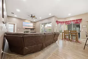 18302 St James Ct, Tampa, FL 33647 - Photo 12