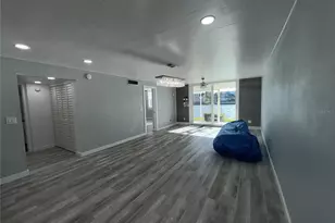 7625 Sun Island Dr S, South Pasadena, FL 33707 - Photo 8