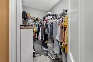 10407 N Woodmere Rd, Tampa, FL 33617 - Photo 38