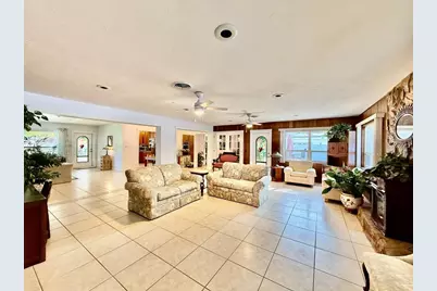 9970 54th Avenue N, Saint Petersburg, FL 33708 - Photo 10