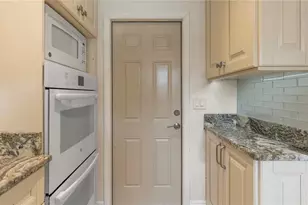 903 Cara Dr, Largo, FL 33771 - Photo 22