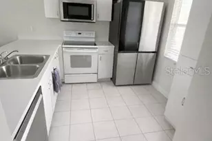 9030 Lake Pl Ln, Tampa, FL 33634 - Photo 4