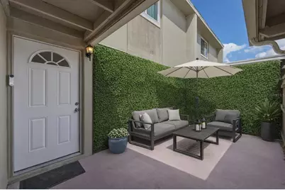 7912 Cedar Drive #7912, Temple Terrace, FL 33637 - Photo 4
