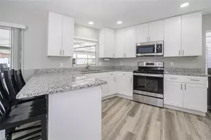 7608 Laurel Oak Ct, Port Richey, FL 34668 - Photo 10