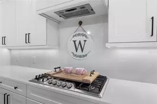 124 Forest Hills Dr, Redington Shores, FL 33708 - Photo 10