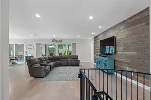 124 Forest Hills Dr, Redington Shores, FL 33708 - Photo 32