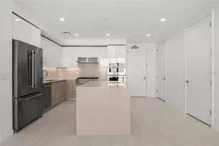 400 Central Ave, Saint Petersburg, FL 33701 - Photo 4