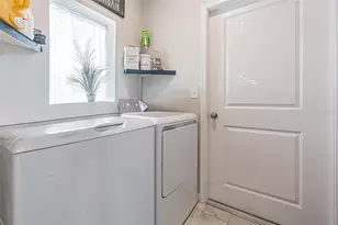 35045 Jomar Ave, Zephyrhills, FL 33541 - Photo 12