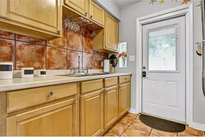 2016 2nd Avenue N, Saint Petersburg, FL 33713 - Photo 8