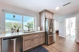 13879 Kimberly Dr, Largo, FL 33774 - Photo 6