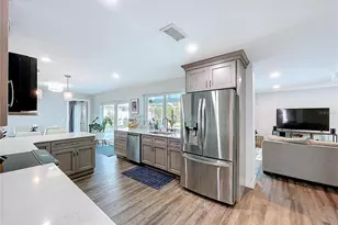 13879 Kimberly Dr, Largo, FL 33774 - Photo 10