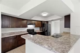 727 Isleton Dr, Brandon, FL 33511 - Photo 14