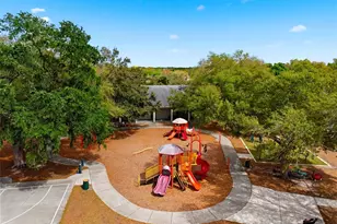 727 Isleton Dr, Brandon, FL 33511 - Photo 42