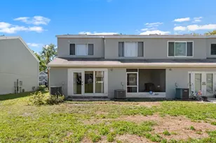 2411 Lake Woodberry Cir, Brandon, FL 33510 - Photo 4