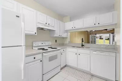 2411 Lake Woodberry Circle, Brandon, FL 33510 - Photo 14