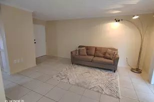 1044 82nd Terrace N, Saint Petersburg, FL 33702 - Photo 4